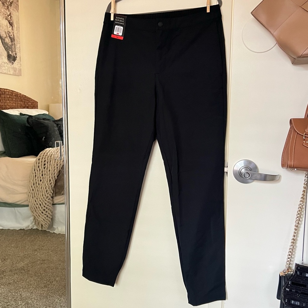 NWT Men’s Black Banana Republic Motion Tech Hybrid Pant